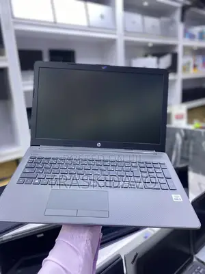 New Laptop HP 250 G7 8GB Intel Core I5 SSD 1T
