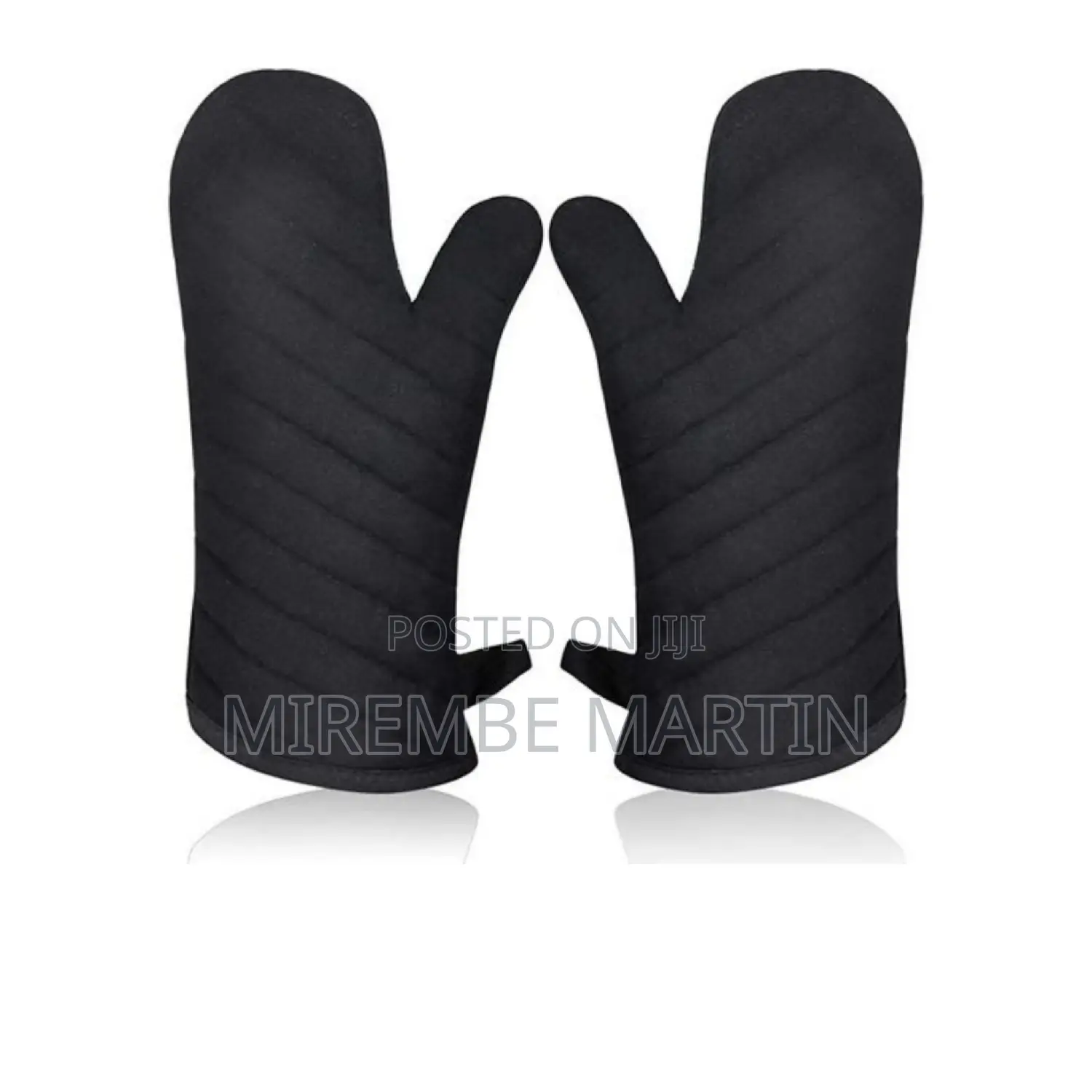 Pair of Insulated Heat Resistant Oven Gloves.