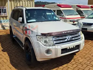Mitsubishi Pajero 3.2 Di-Dc GLS 2009 White
