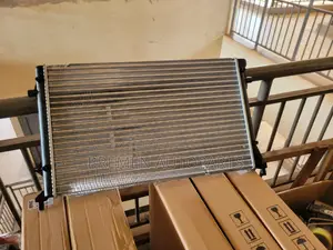 Radiator Engine Cooling Golf Mk5