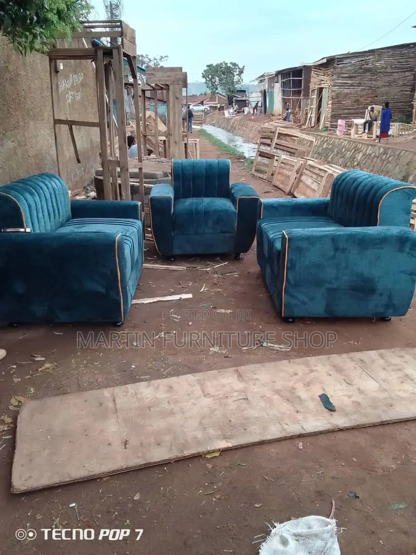 5seater Sofa Set Available