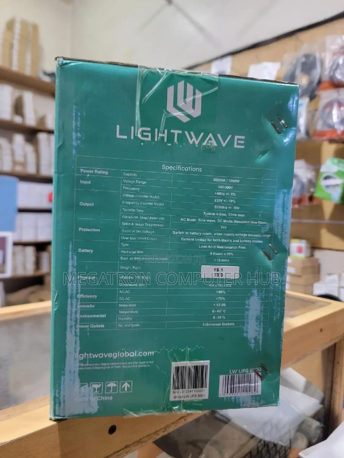 Lightwave 3000va UPS