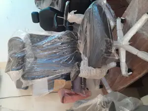 White Back Orgonomic Office Chair