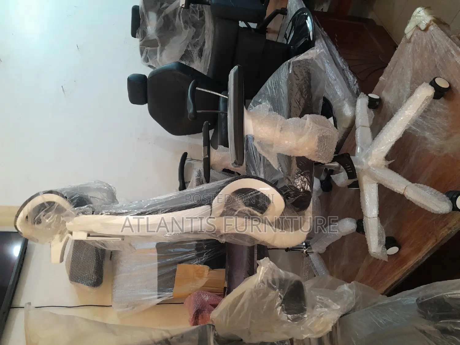 White Back Orgonomic Office Chair