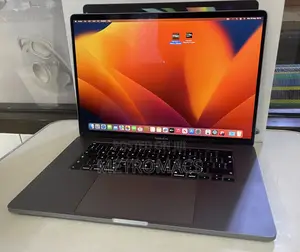 Laptop Apple MacBook Pro 2019 16GB Intel Core I7 SSD 512GB