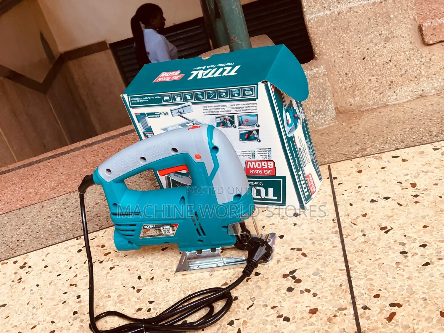 Jigsaw 650W Total