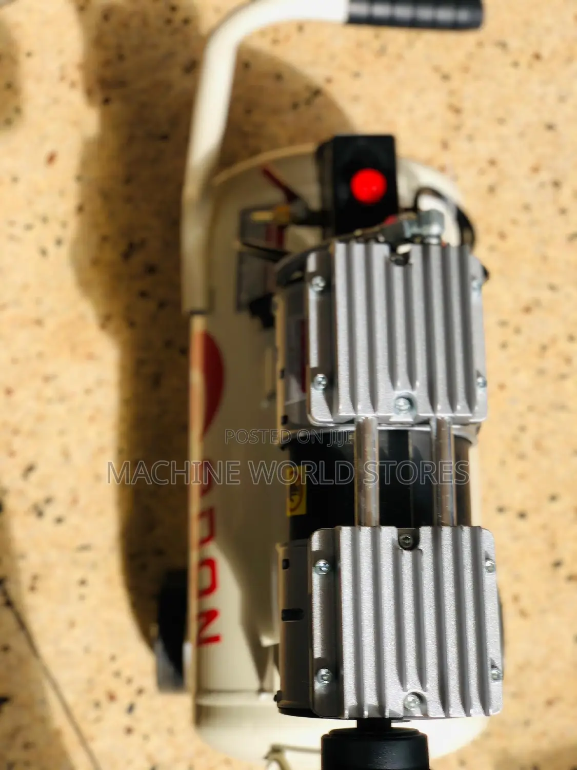 25L Silent Air Compressor 1head.