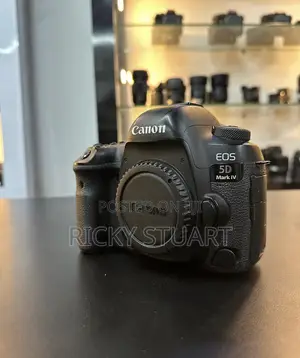 Canon 5D MRK Iv Body Only WTH Abattery Grip