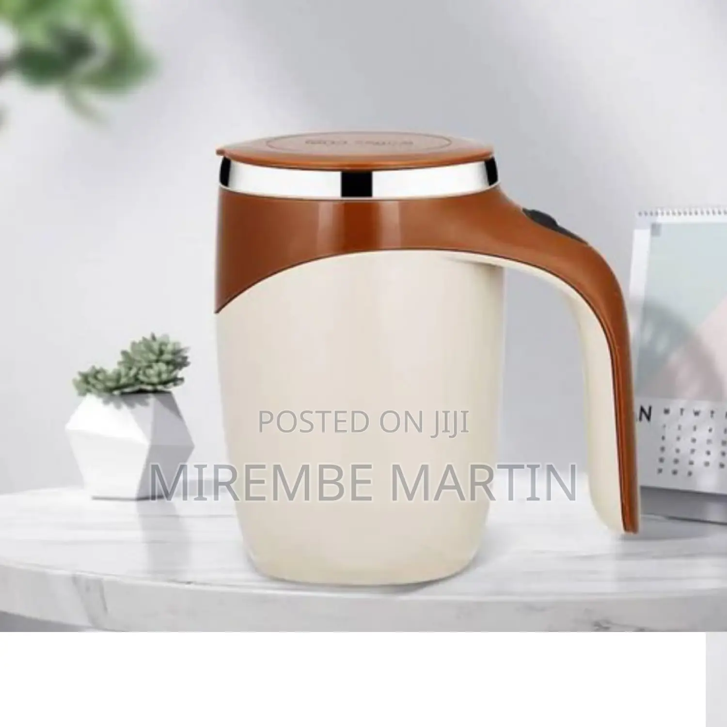Automatic Self Stiring Magnetic Mug.