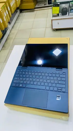 New Laptop HP Envy X360 8GB Intel Core I5 SSD 512GB