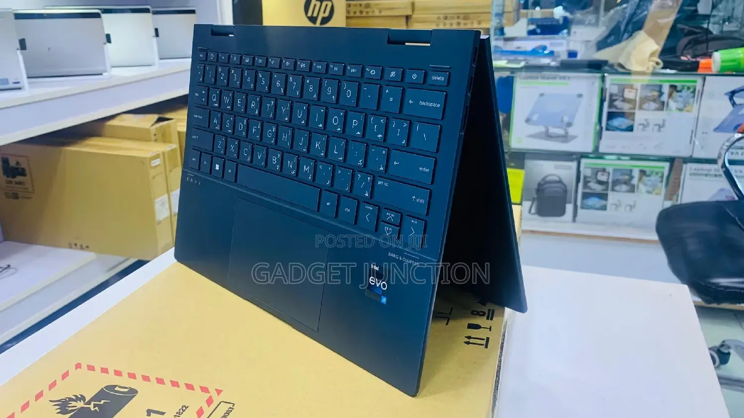 New Laptop HP Envy X360 8GB Intel Core I5 SSD 512GB