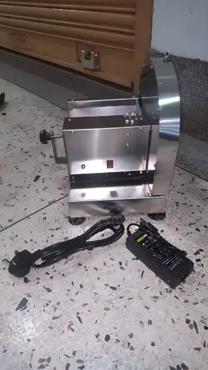 Heavy Duty Electric Vegetable/Potato Crisps Slicer/Cutter.