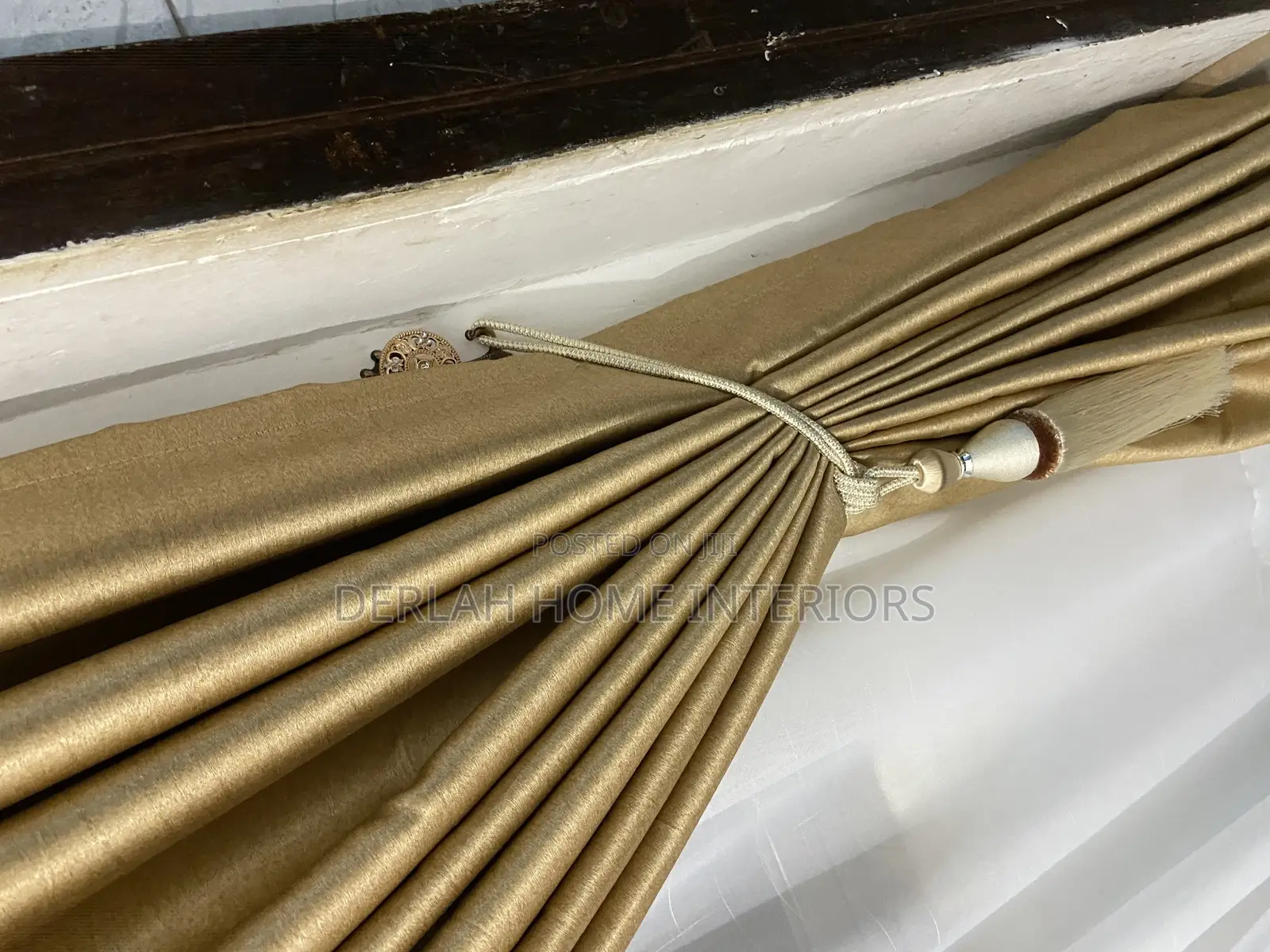 CURTAIN Handles Per Pair