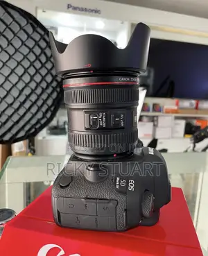 Canon 5D Mark IV Ef 24-70mm F1.4 Full Frame