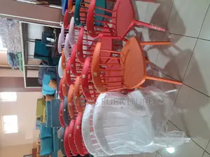 Heavy Duty Plastic Chairs