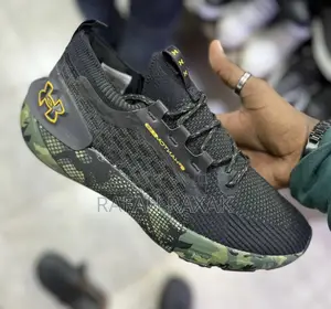 Original Under Armour Hovr Phantom 3 Printed Sole Sneakers