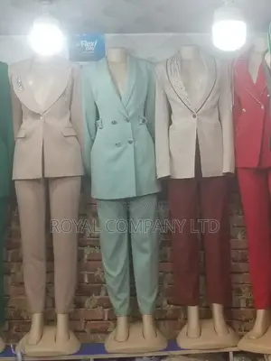 Ladies Suits Cooperate Wear/Classic Suits