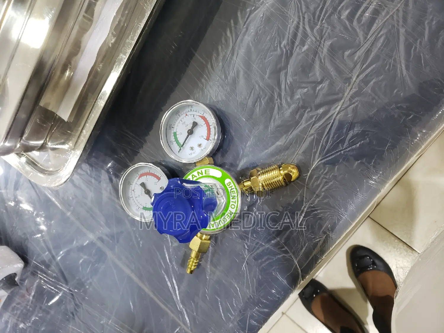 Oxygen Regulator