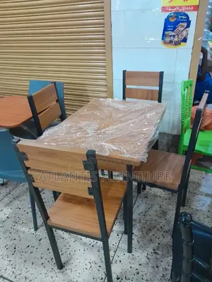 Nice Daining Table With Chairs Metallic Legs