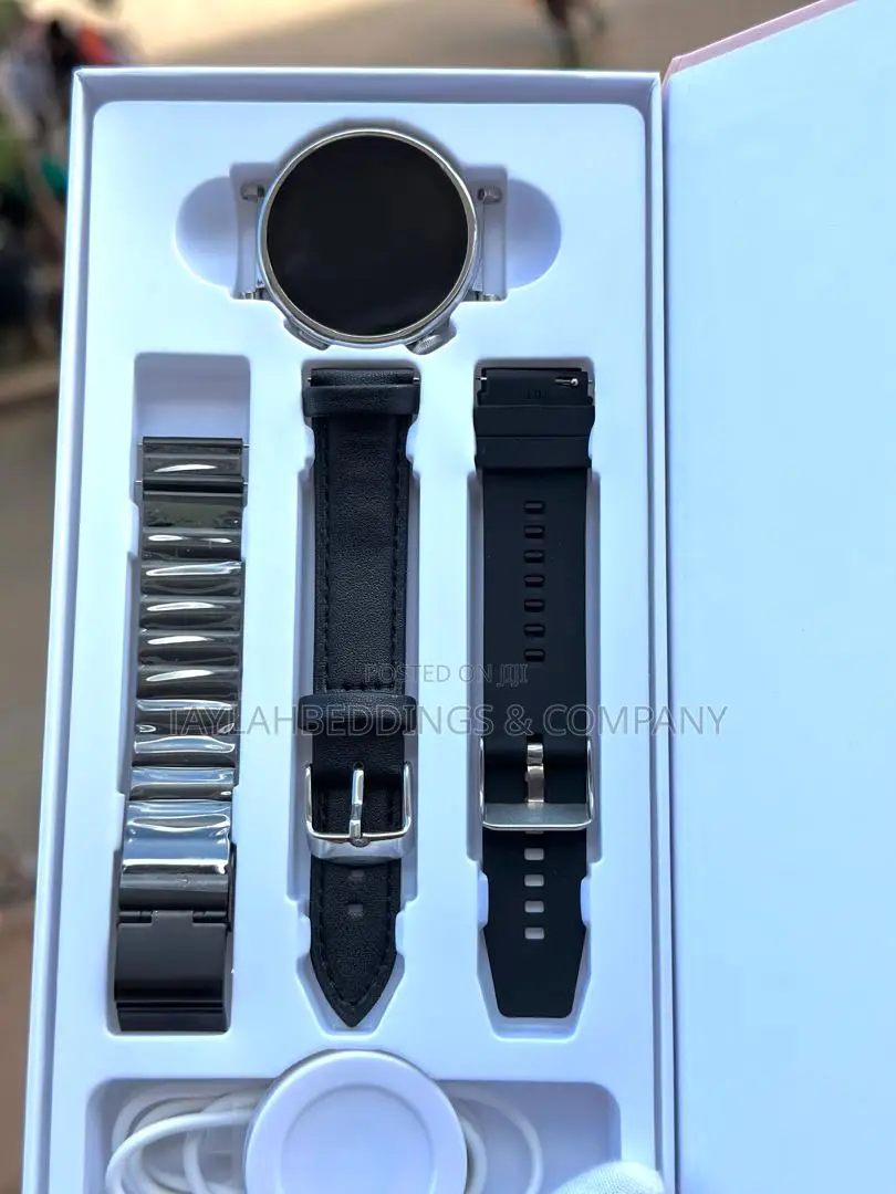 HM11- Ultra2 Smartwatch Bluetooth Phone Wireless Charging