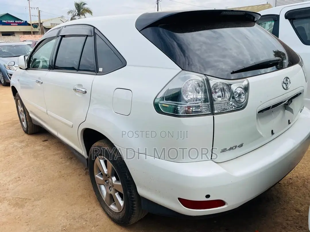 Toyota Harrier 2.4 2011 White