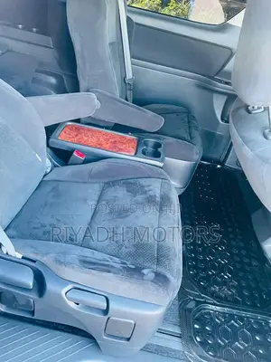 Toyota Vellfire 2010 White
