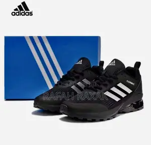 Original Black Adidas Cosmic Trianer Sneakers