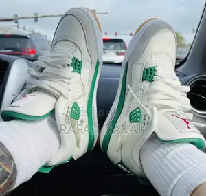 Original Air Jordan 4 Retro SB Pine Green Sneaker