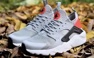 Original Unisex Grey Nike Air Huarache Sneaker