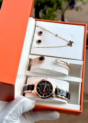 Analog Watch With Necklace and Bracelet