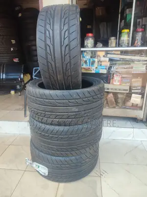 305/40r22 Farroad