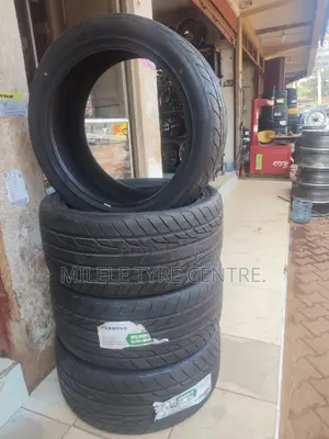 305/40r22 Farroad
