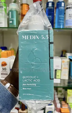 Medix 5.5 Glycolic + Lactic Acid Skin Perfecting Body Wash