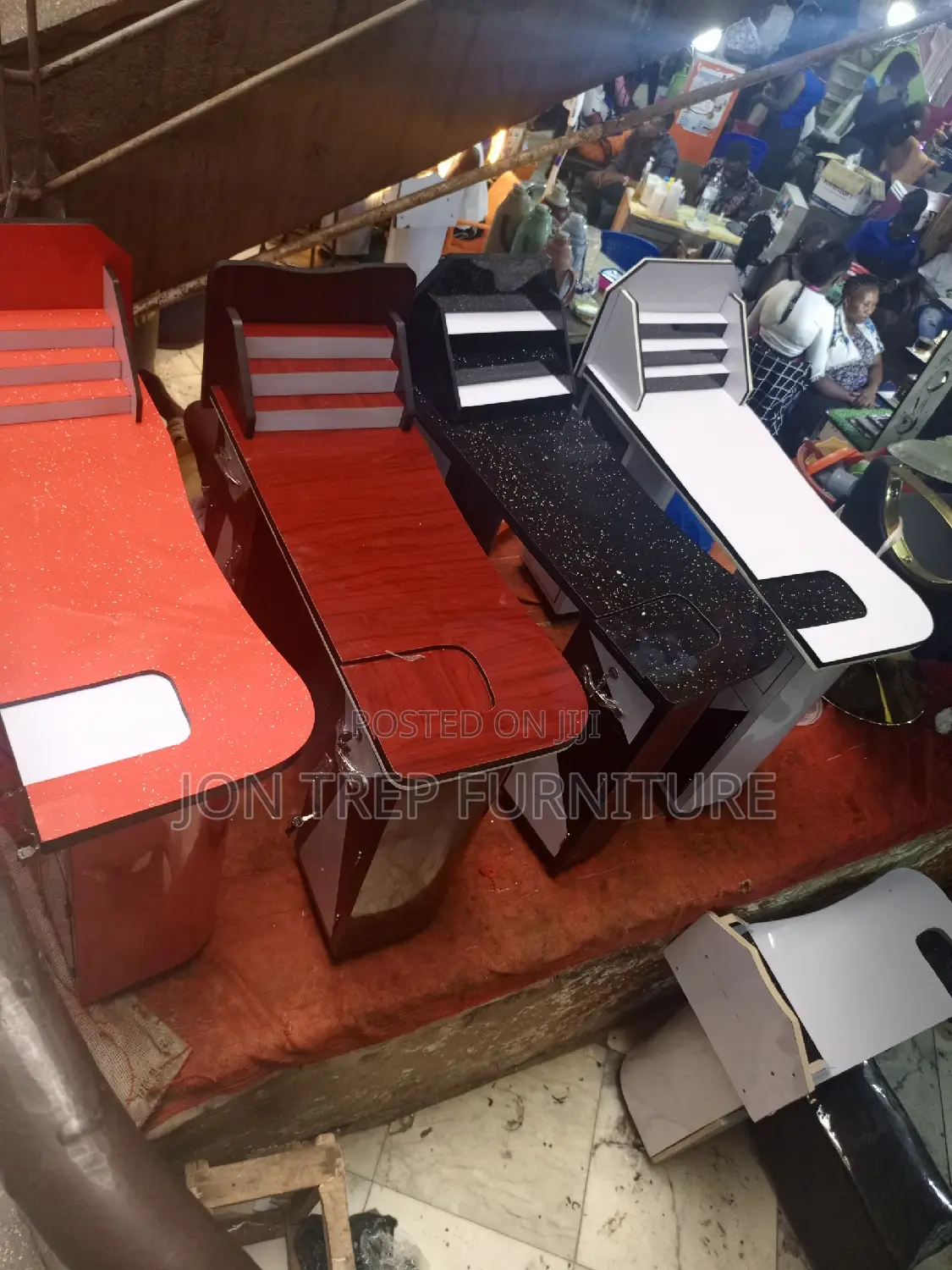 Nail Table
