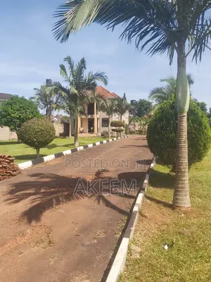Mini Flat in Selectaz, Central Division for sale