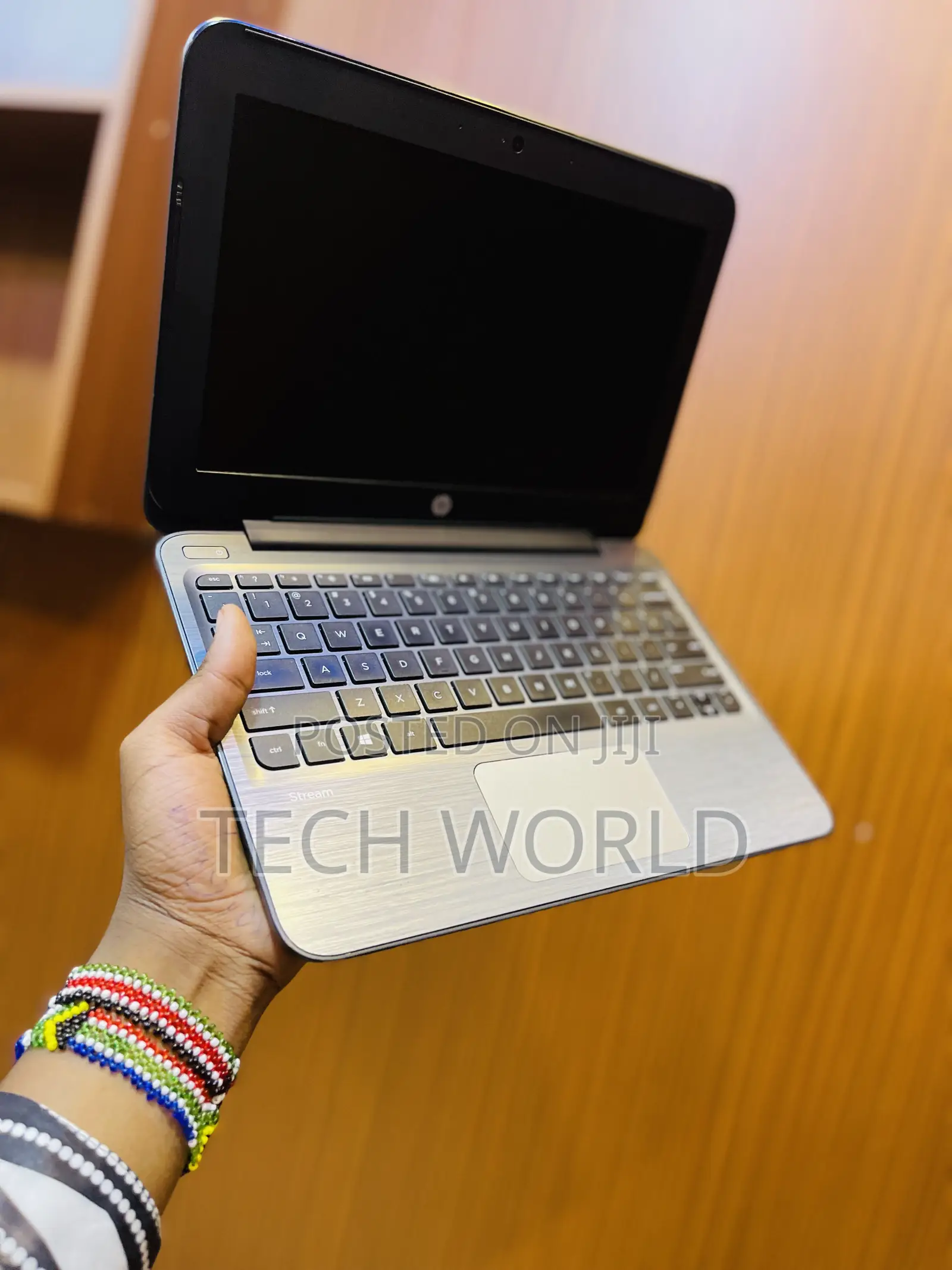 Laptop HP Stream 11 2GB Intel Atom SSD 32GB