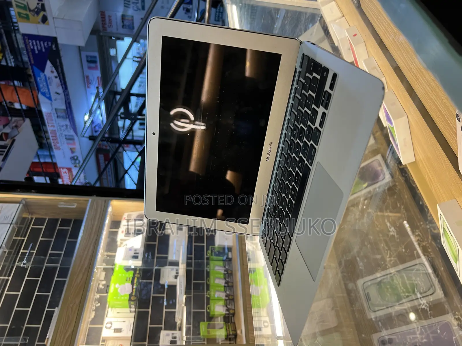 Laptop Apple MacBook Air 4GB Intel Core I3 SSD 128GB