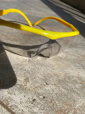 Safety Glasses/Goggles