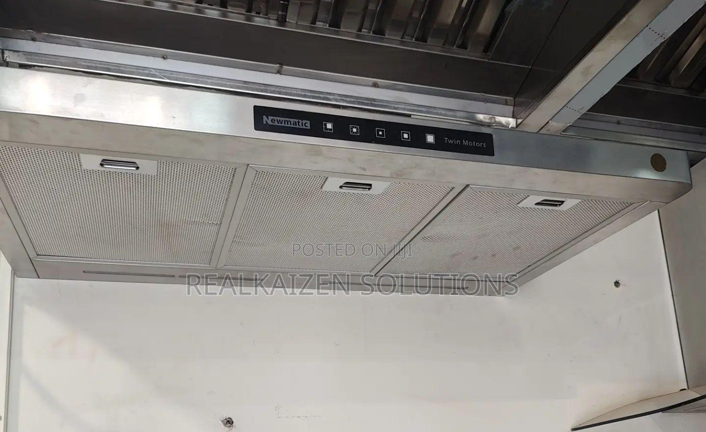 Singapore NEWMATIC Undermount Chimney Slim Kitchen Hood 90cm