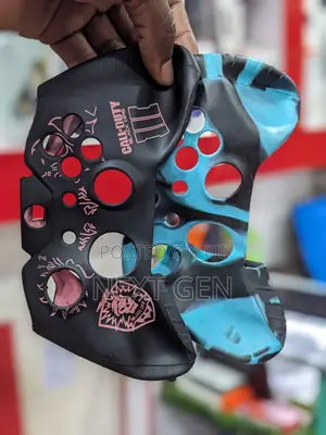 Silcon Cases for Ps3 and Xbox and Thumbgrips