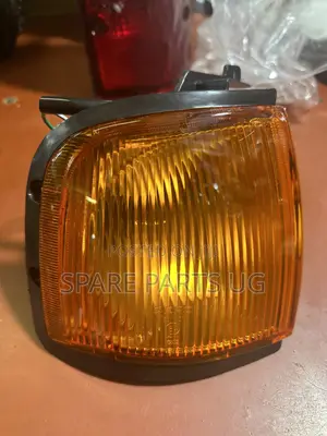 Ford Ranger 1999 - 2002 Parking Light / Corner Lamp