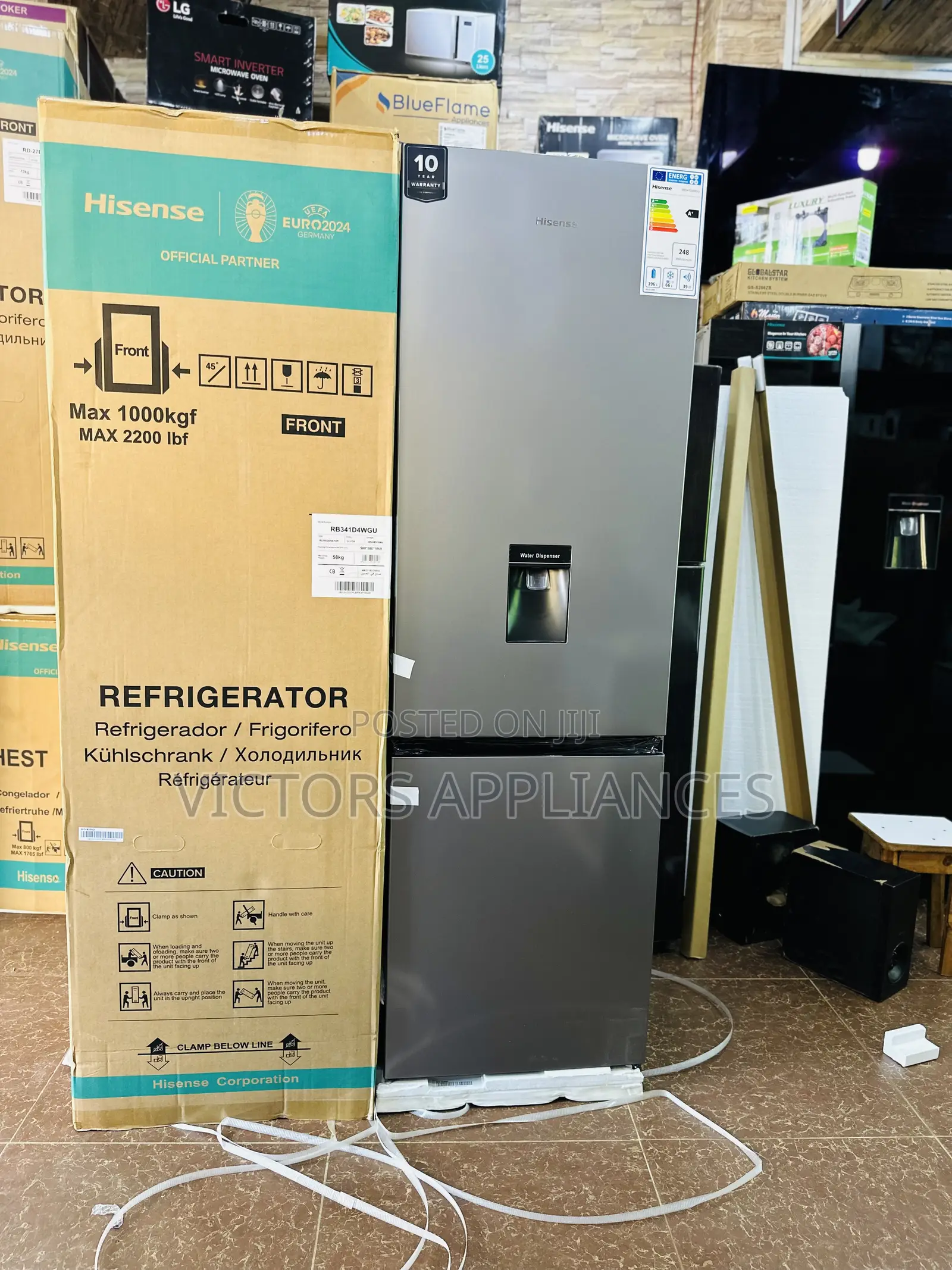 Hisense 341L Double Door Refrigerator With Water Dispenser A