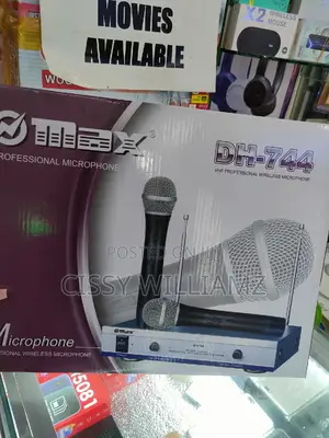 Max DH-744 Dual Channel Wireless Microphone/Max Microphone