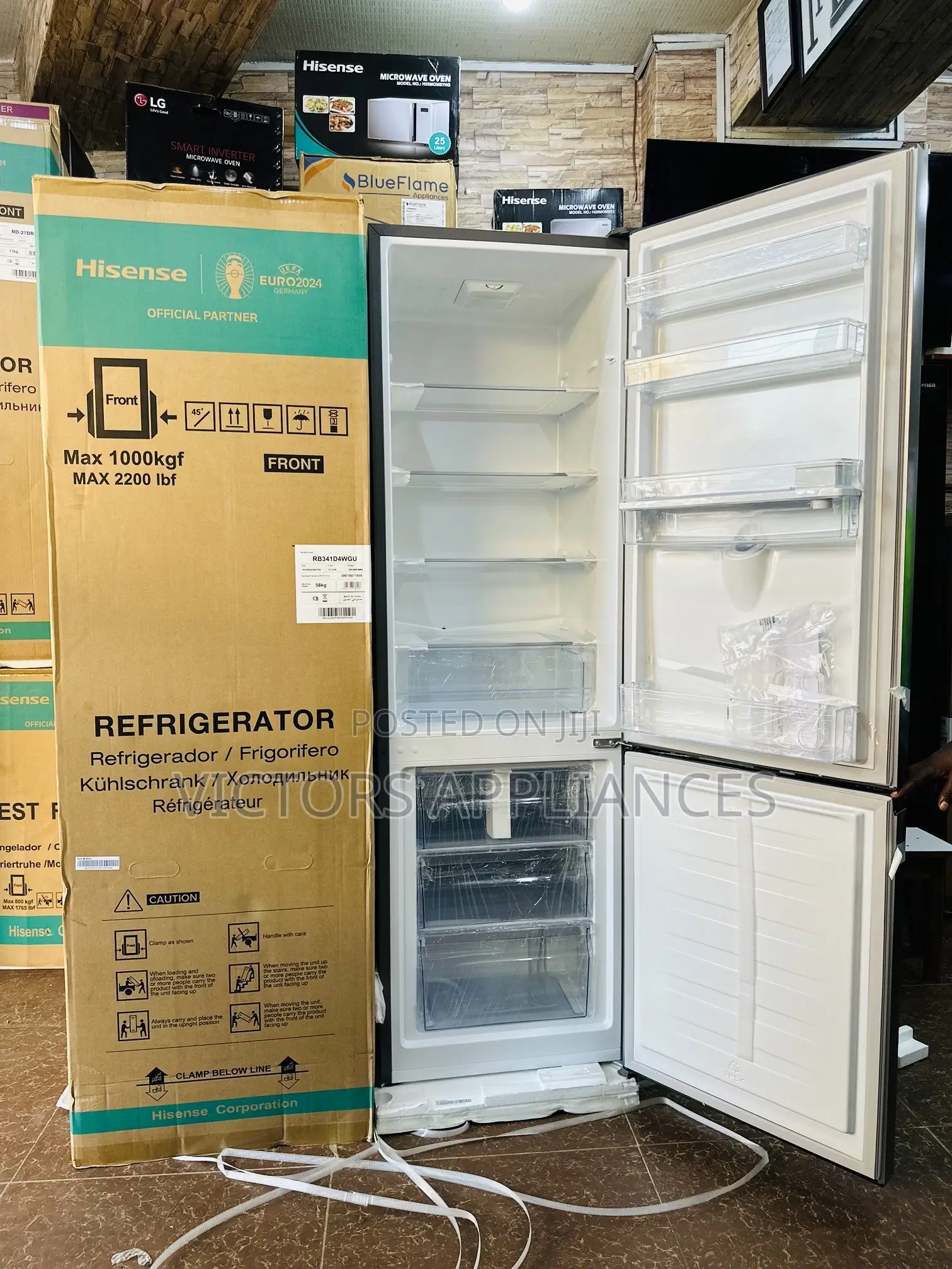 Hisense 341L Double Door Refrigerator With WD