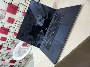 Laptop Dell Precision 5520 16GB Intel Core I7 SSD 512GB