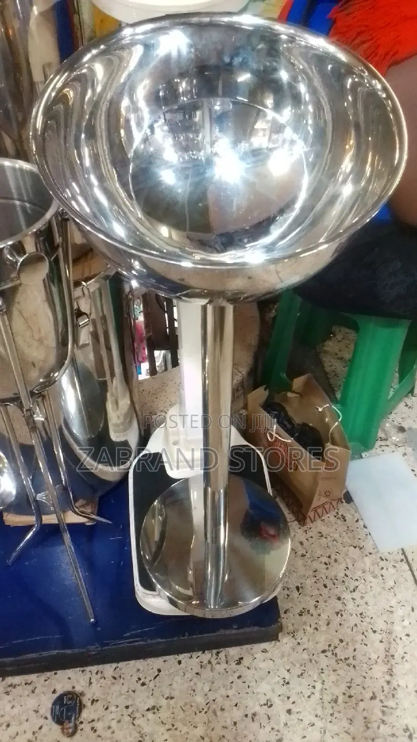 Executive/Cooperate Ice Bucket With Stand