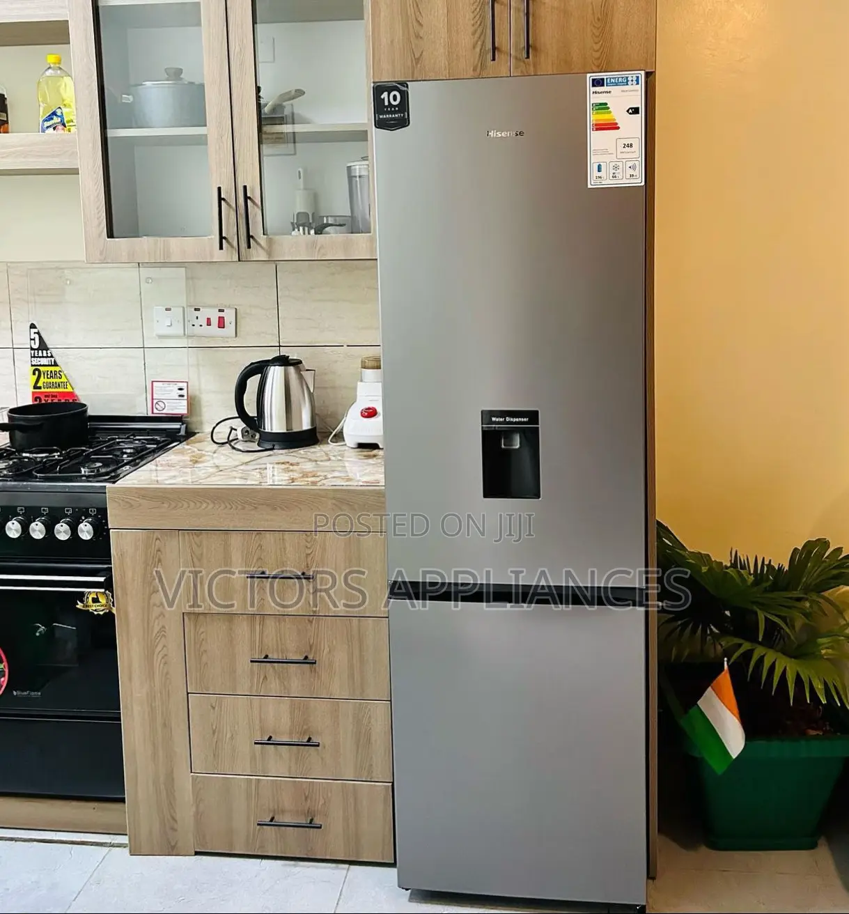 Hisense Double Door Refrigerator 341L