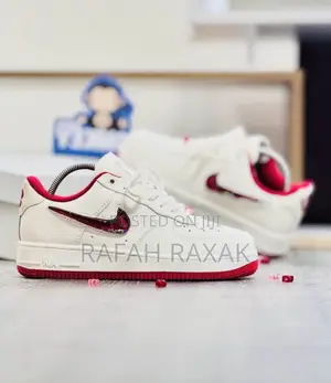 Original Unisex Nike Air Force 1 Low Valentines Day Sneaker
