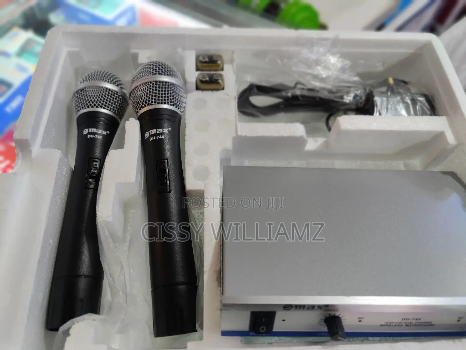 UHF Dual Channel Wireless Microphone/Uhf Wireless Microphone