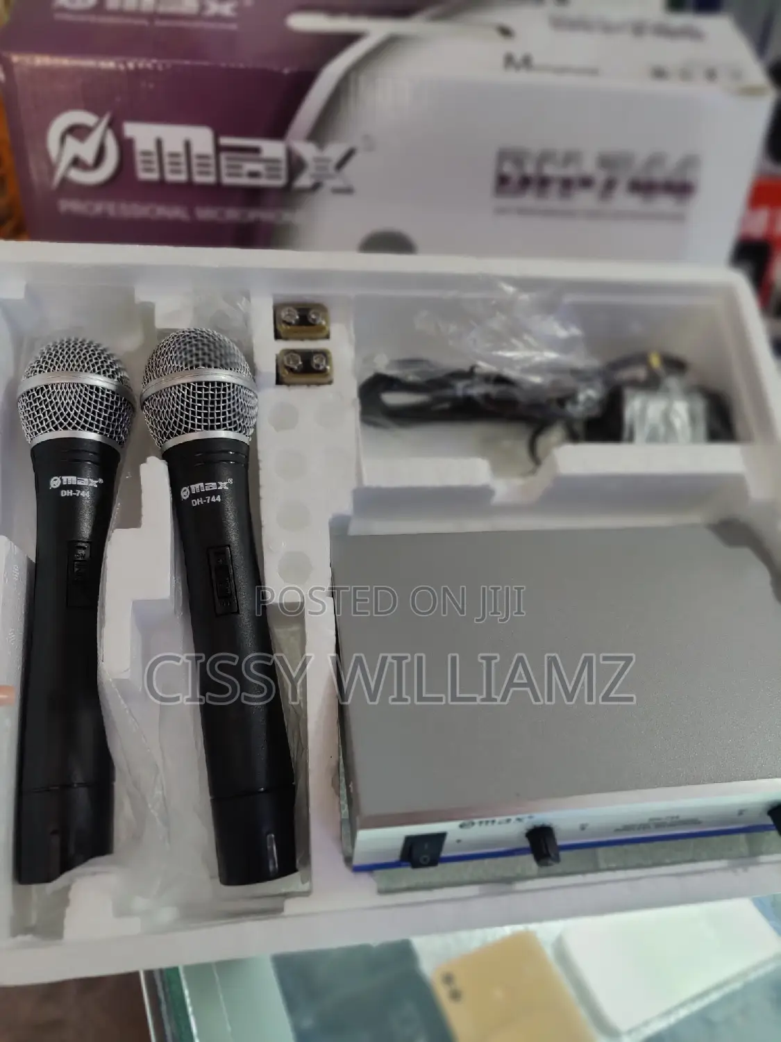 Max Microphone/Max Wireless Microphone/Wireless Microphone